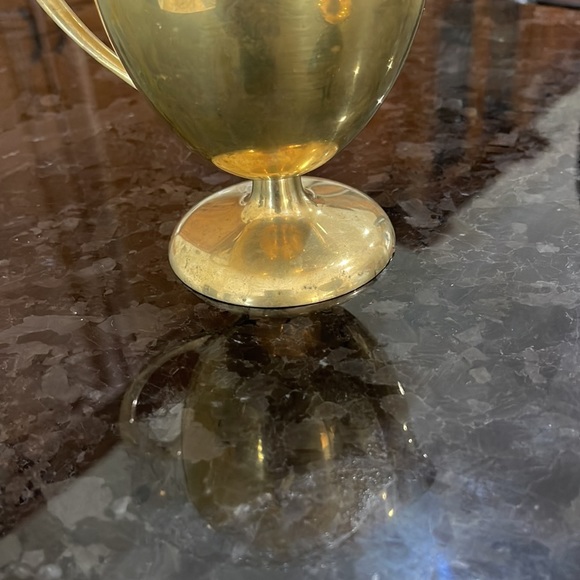 Vintage dirilyte sugar bowl and creamer set brass finish . Needs a good polish - Picture 7 of 11